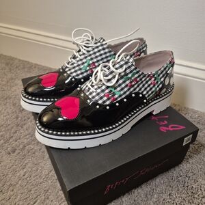 Betsey Johnson Abbott oxford loafer